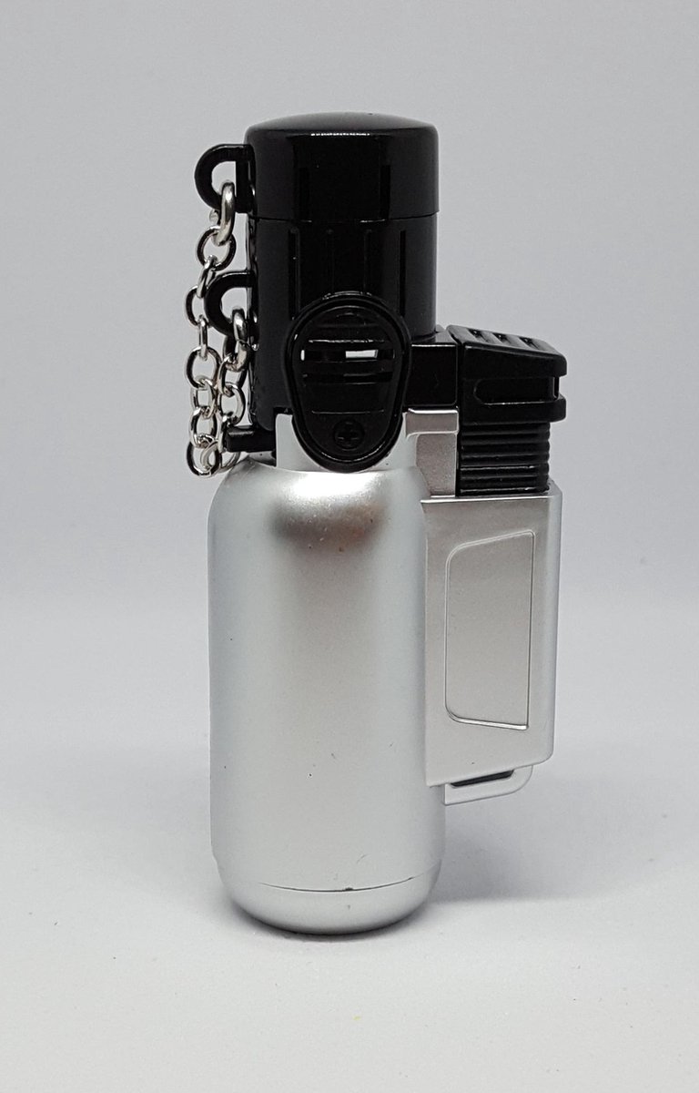 Goedkoopste Gasbrander - Stormaansteker - Aansteker - Windproof - Hervulbaar - Navulbaar - Metallic Zilver - Recht
