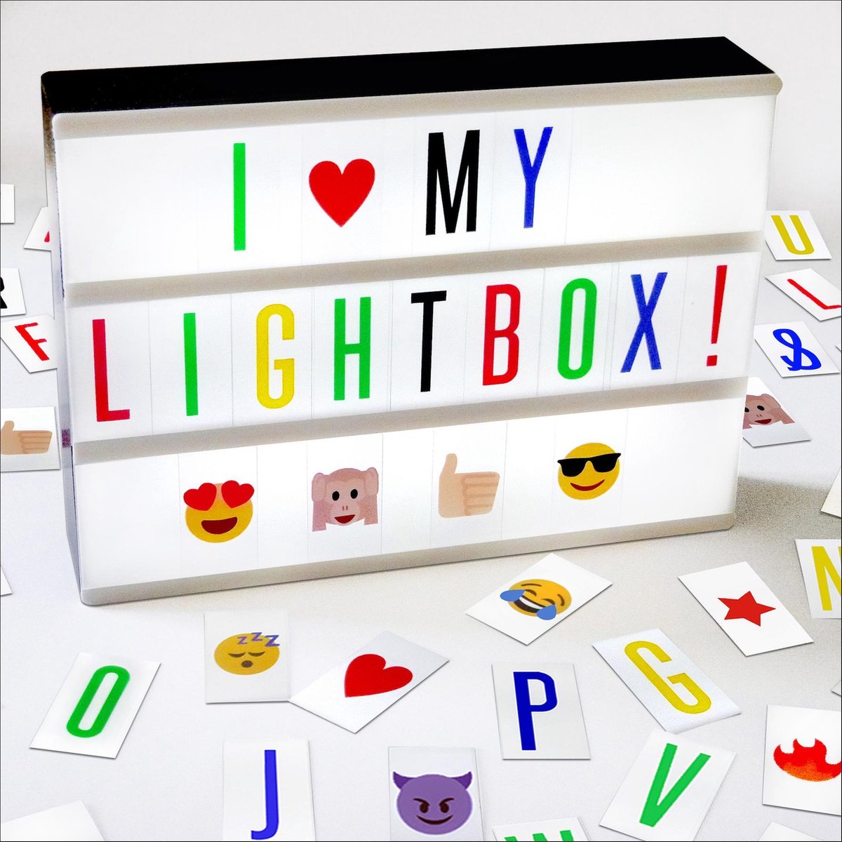 Hillvik Lightbox LED A4 - incl. Adapter - 80 Zwarte en 80 Gekleurde Letters en Symbolen - 25 Emoji's