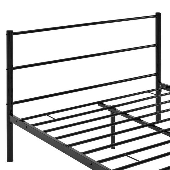 De Voordelen van een Metalen Bed: Een Tijdloze Keuze voor Elke Slaapka – FerroBellissimo