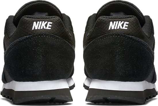 Nike Md Runner 2 Dames Sneakers - Black/Black-White - Maat 38 | Bestel nu!
