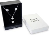 New Bling Gift Set 9NB SET013 58 Sieraden Geschenkset Zilveren Oorbellen 6 mm Collier 40+5 cm Ring maat 58 - Zirkonia - Zilverkleurig