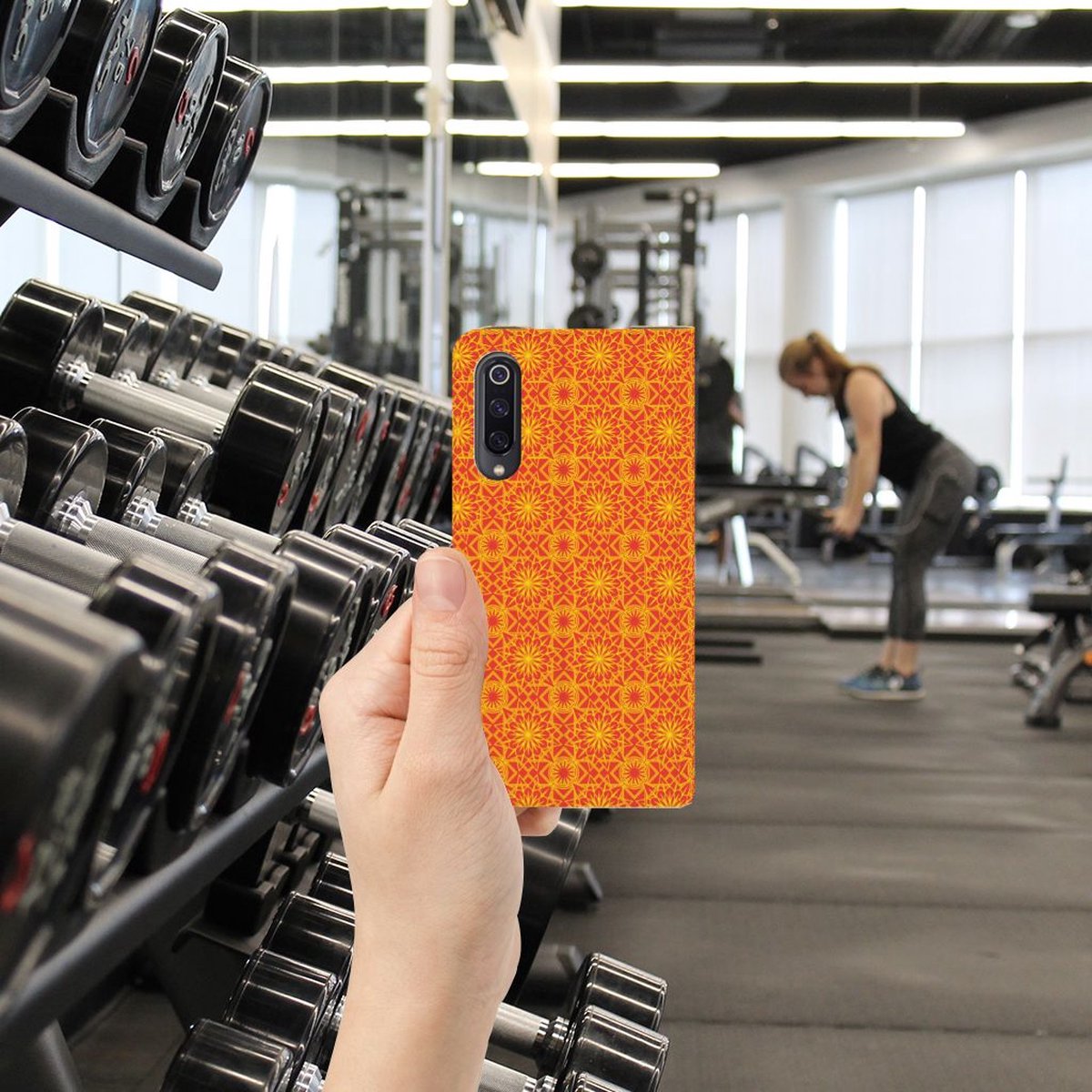 Xiaomi Mi 9 Hoesje met Magneet Batik Oranje