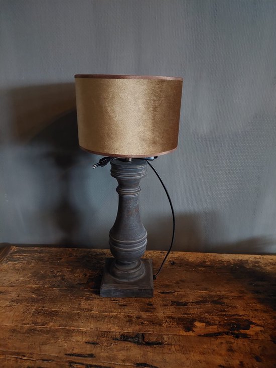 Landelijke robuste tafellamp van oud gebruikt hout 70H 13B lampenvoet | bol