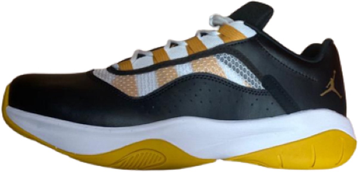 Nike Nike Air Jordan 11 CMFTLOW Sneakers Unisex Zwart