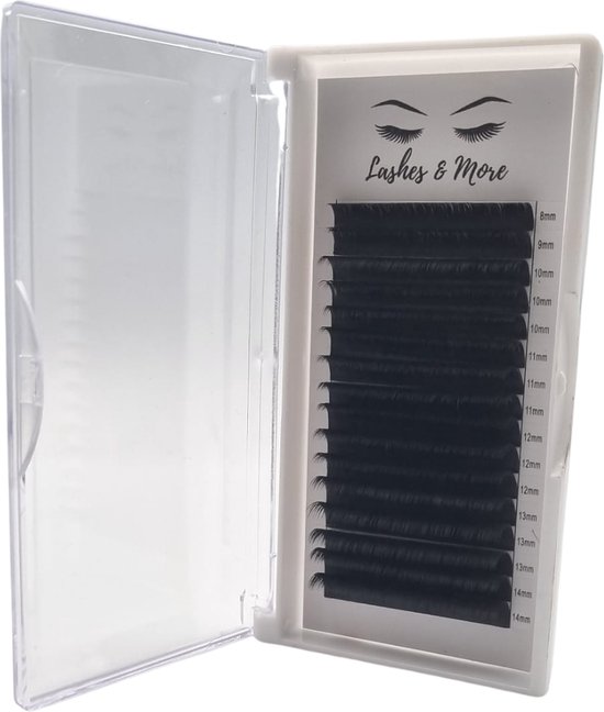 Open doosje met zwarte wimperextensions, lengtes 8mm tot 14mm.
