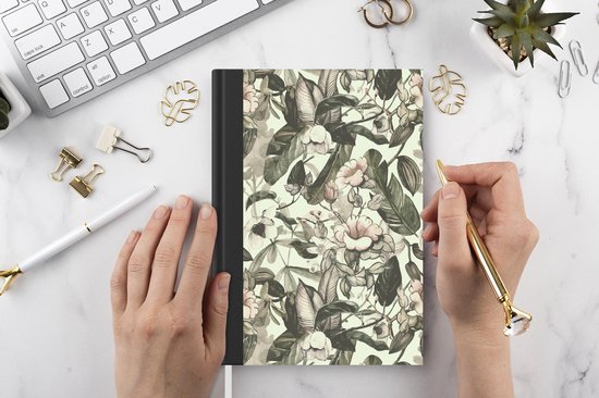 Carnet - Carnet d'écriture - Fleurs - Feuilles - Vintage - Motifs - Carnet - Format A5 - Bloc-notes - Cadeaux Sinterklaas - Cadeaux pour enfants - Cadeaux chaussures - Petits cadeaux