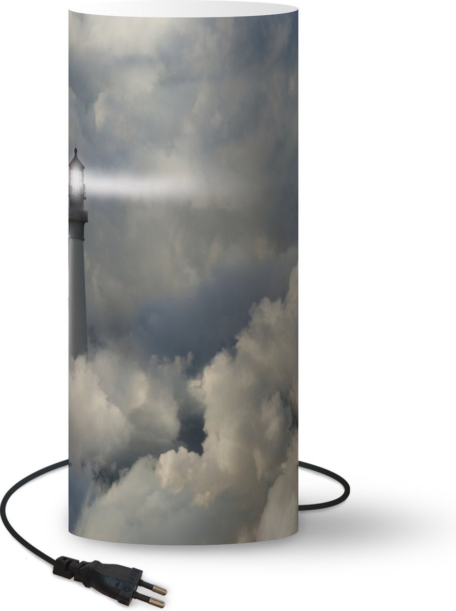 Lamp - Nachtlampje - Tafellamp slaapkamer - Vuurtoren in de dichte wolken - 33 cm hoog - Ø14.3 cm - Inclusief LED lamp