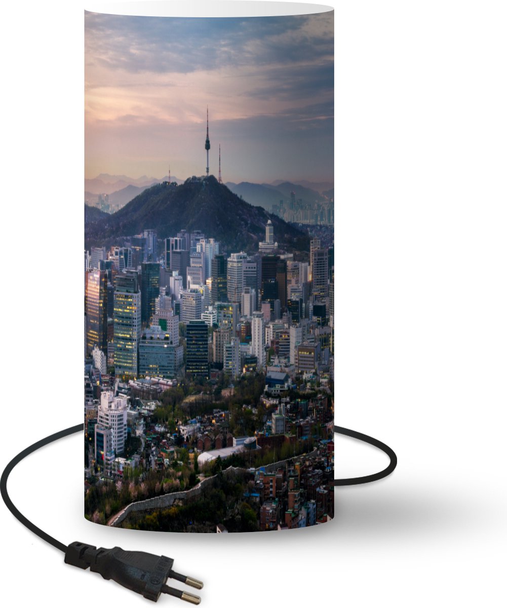 Lamp - Nachtlampje - Tafellamp slaapkamer - Zonsopkomst boven Seoul in Zuid-Korea - 33 cm hoog - Ø15.9 cm - Inclusief LED lamp