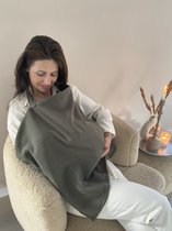 Borstvoedingsdoek voedingsdoek green met zicht op baby tijdens de borstvoeding
