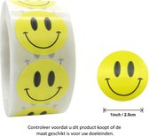 Rol met 500 Gele papieren smiley stickers - 2.5 cm diameter - Emoji - Blij - Lachen - Laughter - LOL - Docent - Leraar - School - Beloning - Emoties - Decoratie - Versiering - Verjaardag