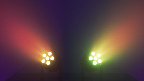 BeamZ SlimPar30 - Compacte LED spot voor sfeerlicht in zalen, op podia, clubs, etc.