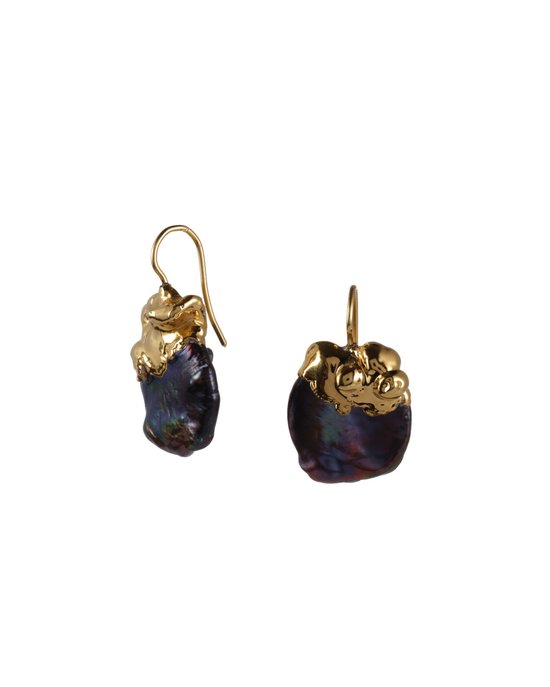 Echte parel goldplated rvs oorstekers | LIAN Studio