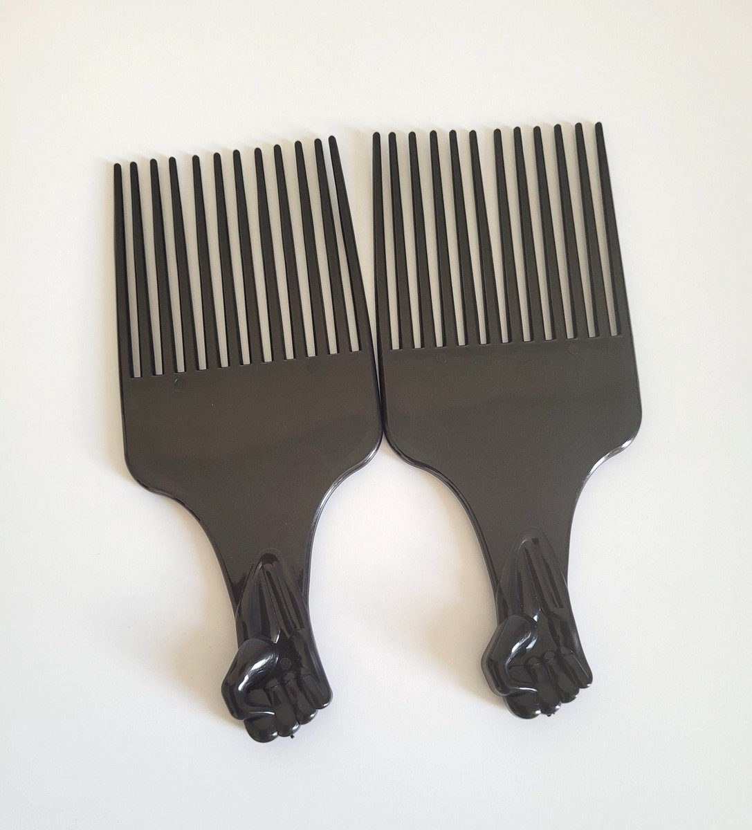 Afro plastic Kam Voor Krullend - 1 stuk steil Haar- Kam voor alle haartype- Zwart kleur -voor dikke lang en dunne haar, krullen, kroeshaar, Barden , Haarkam