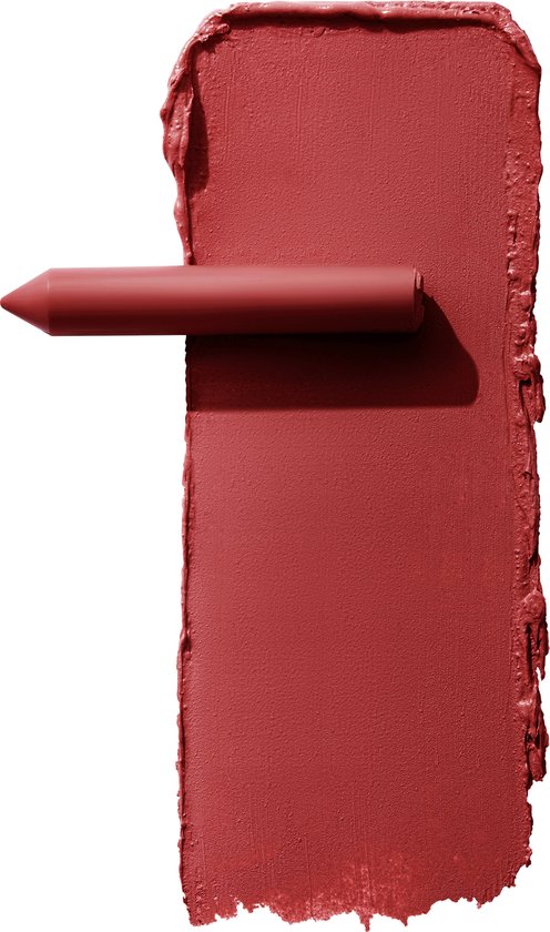 Roodbruine lippenstift op een rode veeg.
