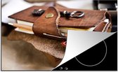 KitchenYeah® Inductie beschermer 81.6x52.7 cm - Een lederen hoes om een agenda heen - Kookplaataccessoires - Afdekplaat voor kookplaat - Inductiebeschermer - Inductiemat - Inductieplaat mat