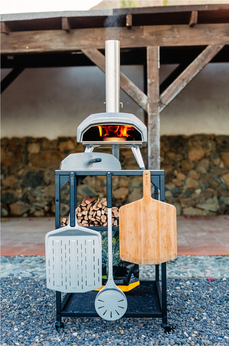 Ooni Karu 12 - Multi-fuel pizza oven for wood and charcoal