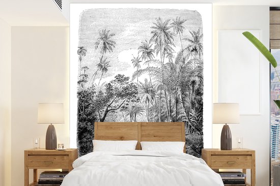 Behang - Fotobehang een rij palmbomen in Sri Lanka - Breedte 165 cm x hoogte 220 cm