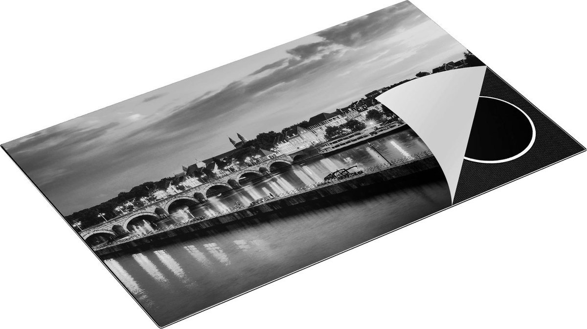 Chefcare Inductie Beschermer Maastricht Maas Rivier bij de Sint Servaasbrug - Zwart Wit - 85x55 cm - Afdekplaat Inductie - Kookplaat Beschermer - Inductie Mat
