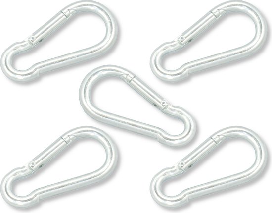 Vijf zilverkleurige karabijnhaakjes met veersluiting.
