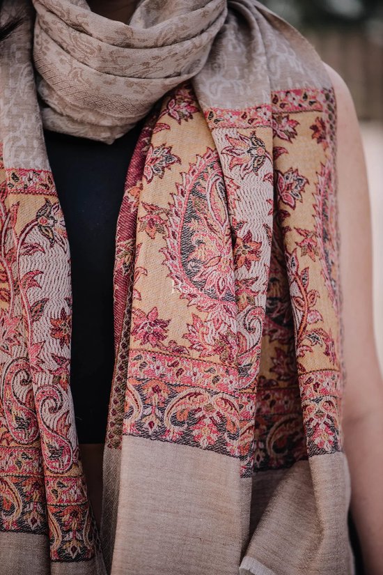 Loop colsjaal voor dames met veerpatroon in Batik Style, Crash and
