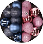 24x stuks kunststof kerstballen mix van donkerblauw en roze 6 cm - Kerstversiering
