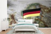 Papier peint photo en vinyle - Le drapeau allemand dans une carte largeur 400 cm x hauteur 300 cm - Tirage photo sur papier peint (disponible en 7 tailles)