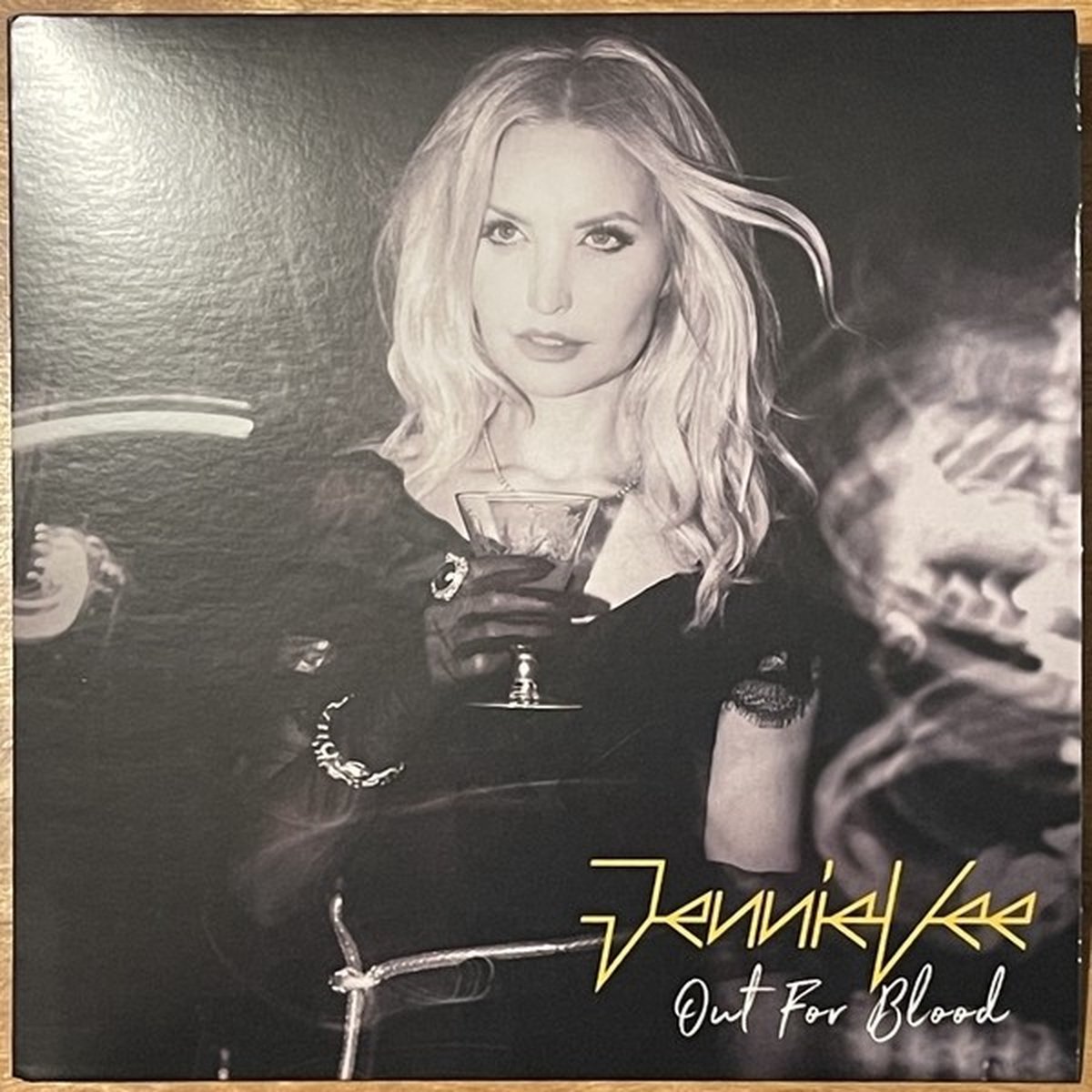 Jennie Vee - Out For Blood (7" Single) (Limited Edition) (Coloured Vinyl)