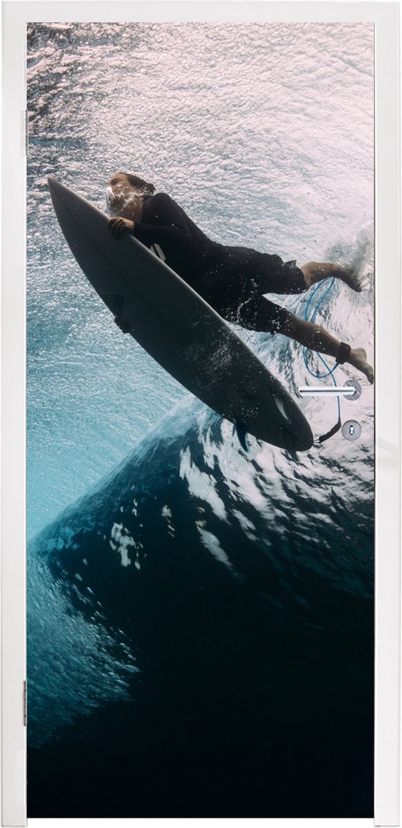 Afbeelding van product StickerSnake  Deursticker Surfer duikt - 80x215 cm - Deurposter