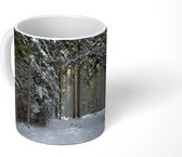 Mok - Koffiemok - De winterbomen in het bos bij Wenen in Oostenrijk - Mokken - 350 ML - Beker - Koffiemokken - Theemok
