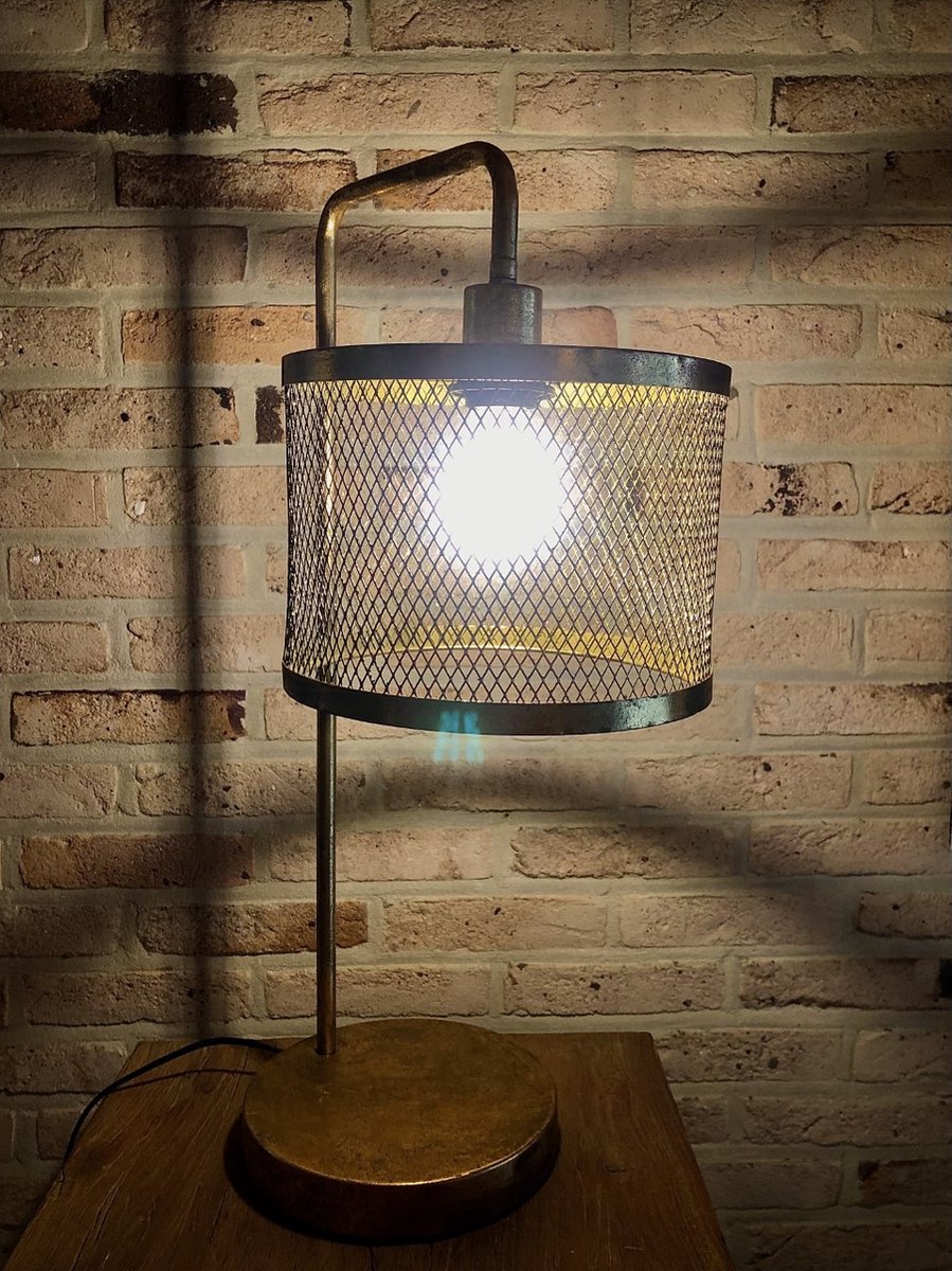 Metal Overhanging desk lamp 61 cm hoog - tafellamp - vloerlamp - lamp industrieel - industriestijl - metaal Lamp - verlichting voor binnen - verlichting voor uw interieur - bruin metaal - interieurdecoratie - woonaccessoire - cadeau - geschenk