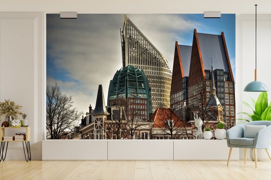 Papier peint photo en vinyle - Bâtiments gouvernementaux et bâtiments résidentiels au centre de La Haye largeur 360 cm x hauteur 240 cm - Tirage photo sur papier peint (disponible en 7 tailles)