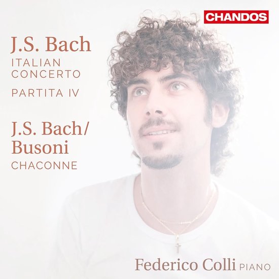 Jonge man met krullend donker haar, kijkend omhoog, met de tekst "J.S. Bach ITALIAN CONCERTO PARTITA IV" en "J.S. Bach/Busoni CHACONNE".
