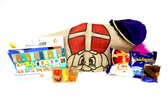 SINTERKLAAS PAKKET - kinder sint piet cadeau - kado kinderen december - knutsel pakket - snoep koek pakket - van alles wat kaado - pietenmuts - saint present - mystery box - verass