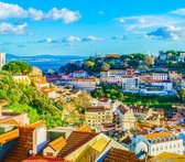 Uitzicht op de kleurrijke wijk Alfama in Lissabon - Fotobehang (in banen) - 450 x 260 cm