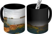 Magische Mok - Foto op Warmte Mok - Fel zonlicht bij de Bay of Islands in Nieuw-Zeeland - 350 ML