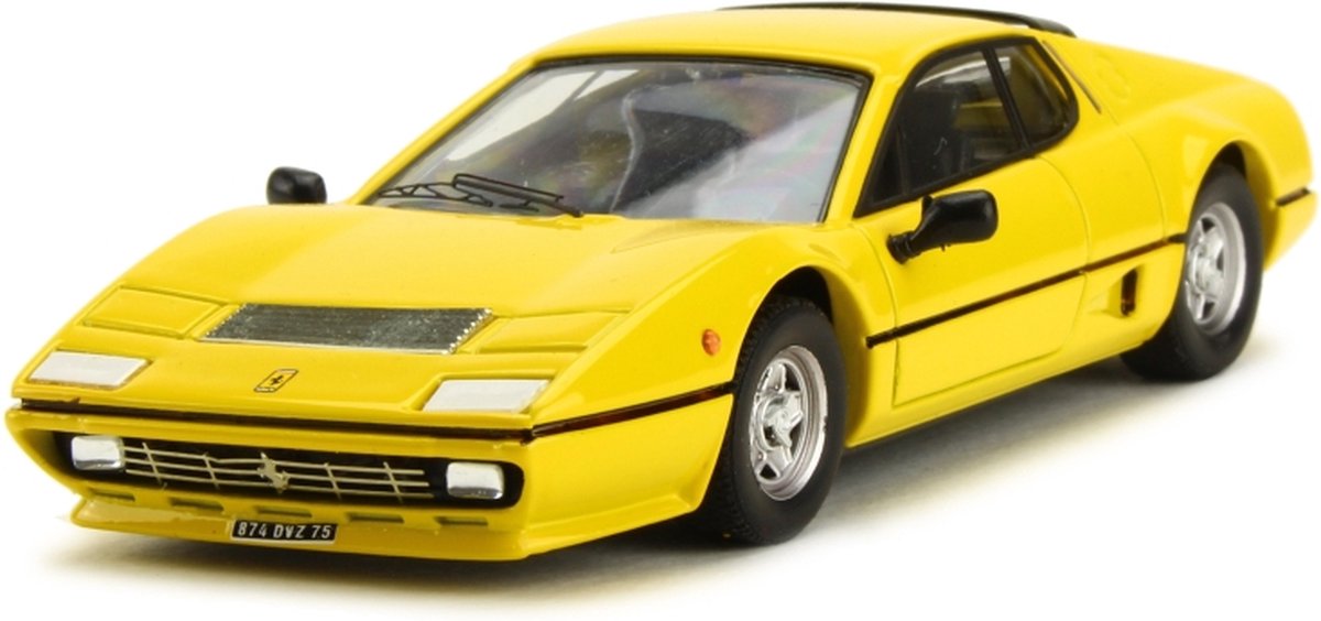 De 1:43 Diecast Modelcar van de Ferrari 512BB van 1976 in Yellow. De fabrikant van het schaalmodel is Best Model. Dit model is alleen online verkrijgbaar