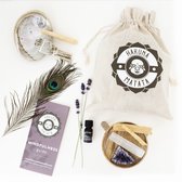 Hakuna Matata Kit® Spiritueel Cadeau - Geschenkdoos Ontspanning - Yoga & Meditatie - Edelstenen - Etherische Olie - Palo Santo - Zen