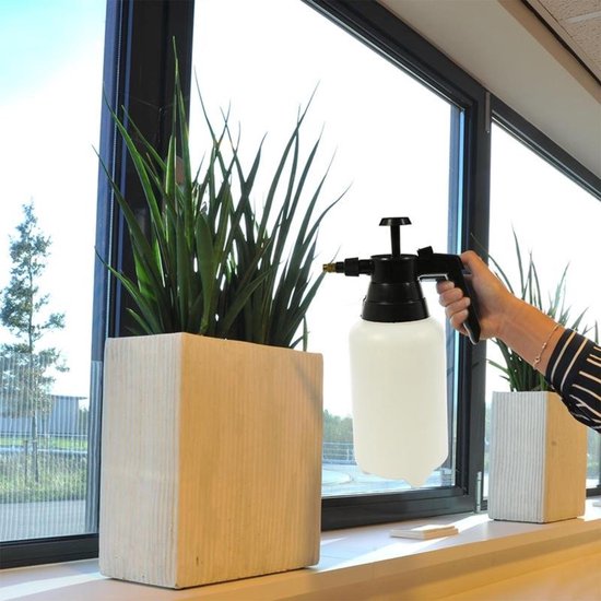 ProPlus Plantenspuit - Chemische en Bijtende Vloeistoffen - 1 Liter - Verstelbare Sproeikop - Ergonomische Handgreep van Merkloos	 — afbeelding 5
