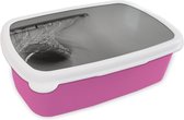 Lunch box Rose - Lunch box - Boîte à pain - Vue floue d'un ballon de basket passant dans le panier - noir et blanc - 18x12x6 cm - Enfants - Fille