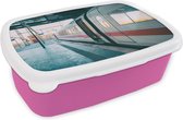 Broodtrommel Roze - Lunchbox - Brooddoos - Prachtige trein op het perron - 18x12x6 cm - Kinderen - Meisje
