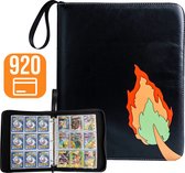 Nolad® Pokemon Verzamelmap - Pokemon Map voor 920 kaarten - Met draagband - Charmander