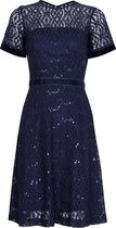 La V  Kant jurk met een knop sluiting aan de achterkant Donkerblauw 176