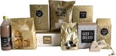 Kerstpakket liefdekerstpakket - cadeaupakket - borrelpakket - cadeau voor man - cadeau voor vrouw – geschenk – snoep – koffie – thee – eten – kerstgeschenk – kerst 2021 – chocolade