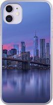 Geschikt voor iPhone 11 hoesje - New York achter de Brooklyn Bridge - Siliconen Telefoonhoesje