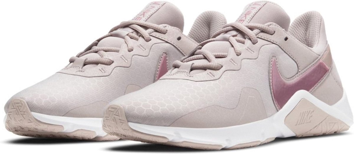 Nike Legend Essential 2 Sportschoenen Vrouwen Roze