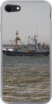 Geschikt voor iPhone SE 2020 hoesje - Noordzee - Vissersboot - Water - Siliconen Telefoonhoesje