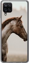 Geschikt voor Samsung Galaxy A12 hoesje - Paard - Mist - Natuur - Siliconen Telefoonhoesje