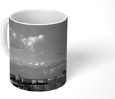 Mok - Wolken boven Charkov in Oekraïne - zwart wit - 350 ML - Beker