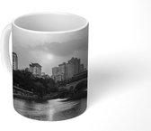 Mok - Zonsondergang in Chengdu - zwart wit - 350 ML - Beker