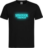 Zwart T shirt met  "Stranger Things" logo Glow in the Dark maat L